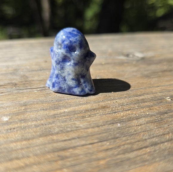 Blue Lapis Lazul hand carved mini ghost 1" - Picture 5 of 5